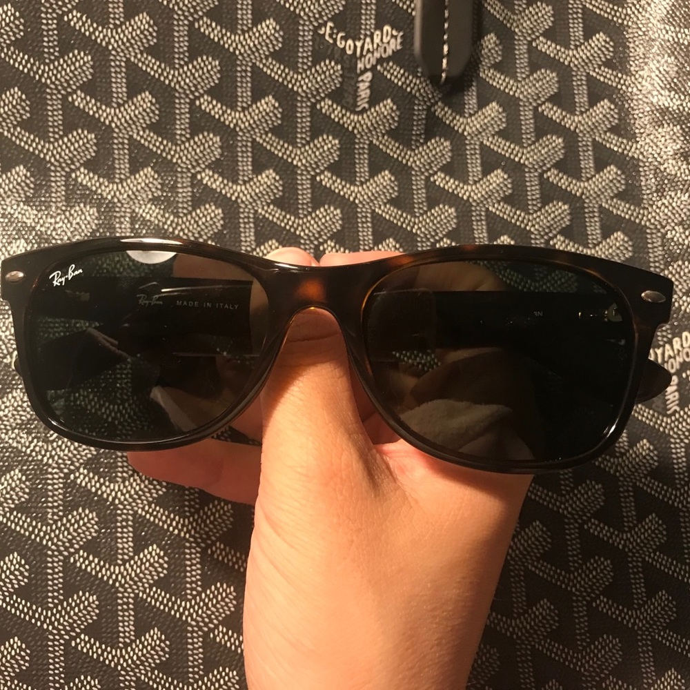 AUTHENTIC NEW WAYFARER SUNGLASSES!